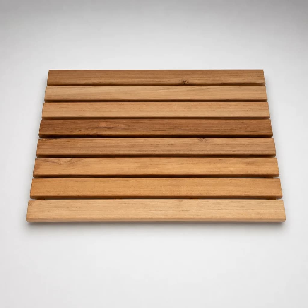 Tapete de baño de madera de teca SPOT-ON en estudio gris claro